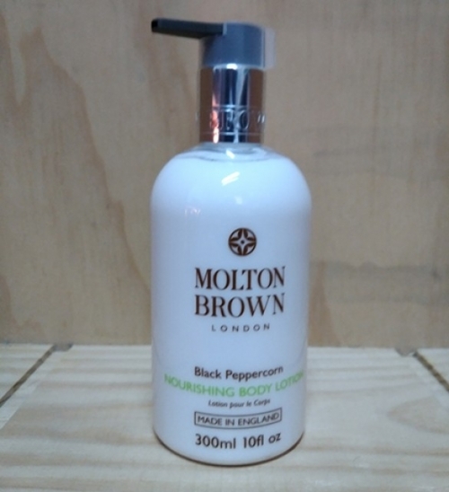 잇썸몰,(MOLTON BROWN) 몰튼브라운 블랙페퍼콘 너리싱 바디로션 300ML