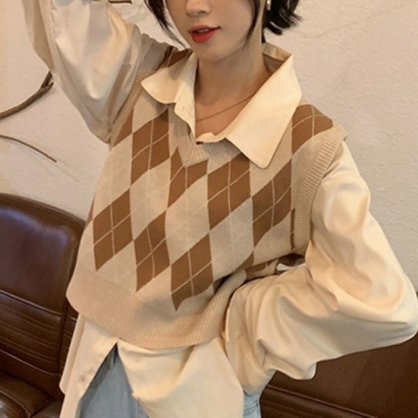 잇썸몰,아가일 패턴 니트 조끼 여성 데일리룩 크롭기장